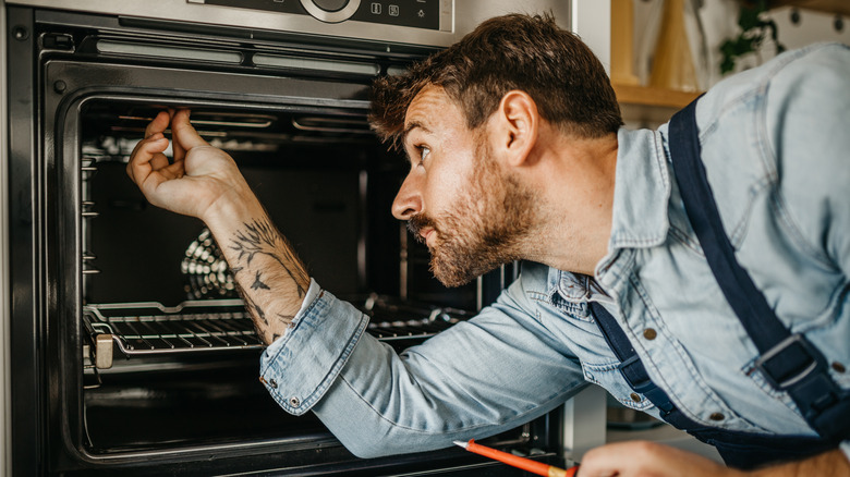 Electric Oven Repair Services in Discovery District